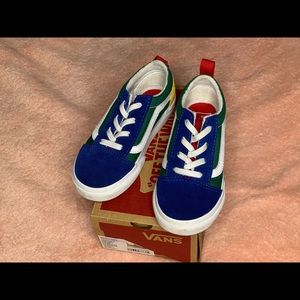 New only worn once ! Size 10 toddler colorful vans